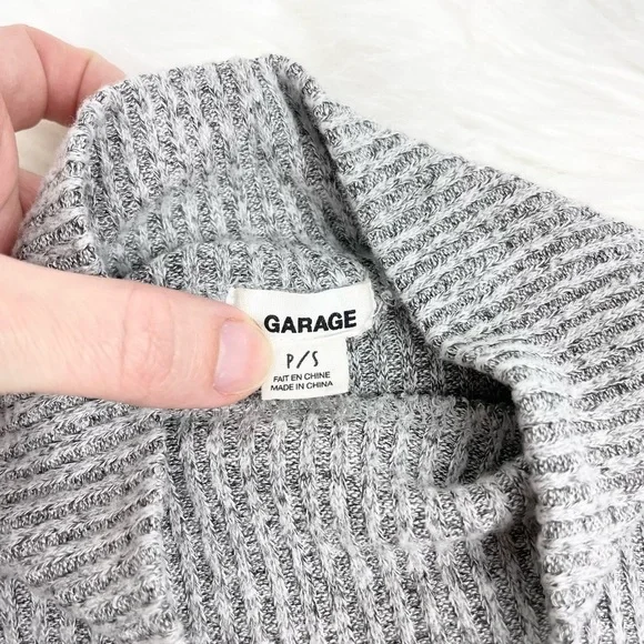 Garage Mock Neck Ribbed Sweater Size Small - Picture 4 of 6